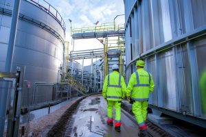 Read more about the article Solusi Terpadu untuk Keberhasilan Operasional Pabrik Industri Anda