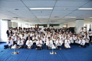 Read more about the article Tingkatkan Harmoni, Tracon Gelar Halalbihalal Bersama Seluruh Karyawan