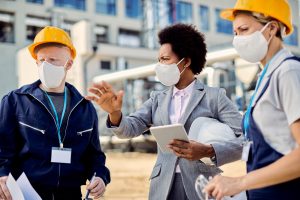 Read more about the article 10 Contoh Penerapan HSE di Proyek Industri dan Pabrik