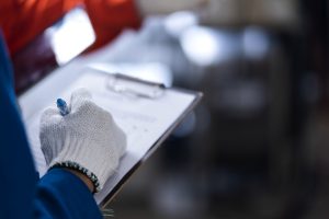 Read more about the article ISO 45001 dan ISO 14001: Standar Penting dalam Manajemen HSE