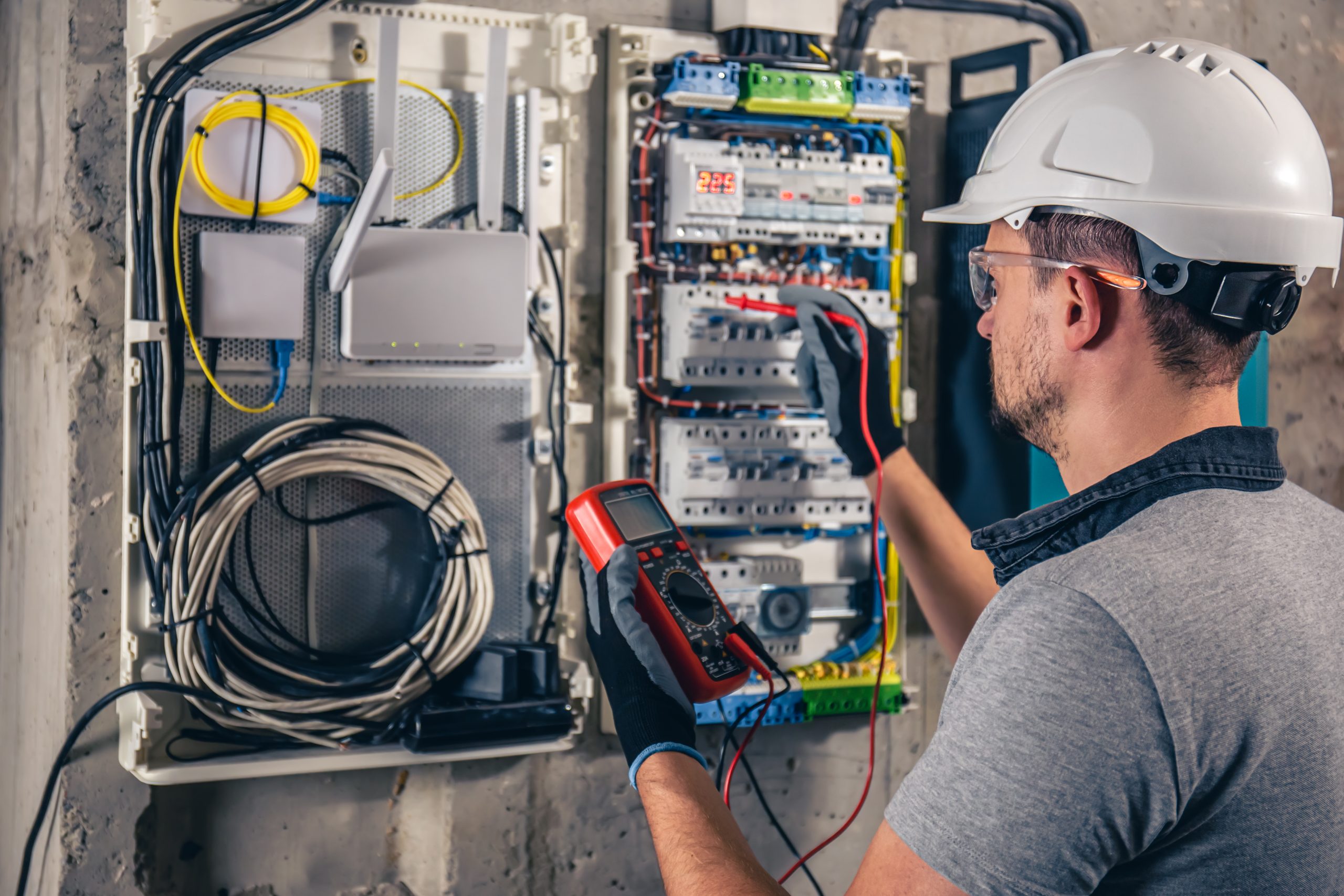 Read more about the article Electrical Maintenance Kunci Mengurangi Risiko Downtime di Plant